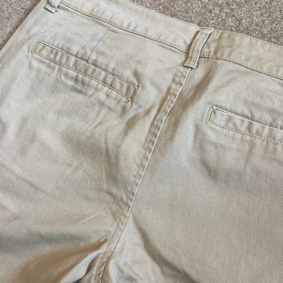 Old Navy Khaki pants - Picture 6 of 8